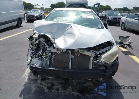 2016 Toyota Corolla Le z USA, uszkodzony, nr VIN 2T1BURHE6GC502643